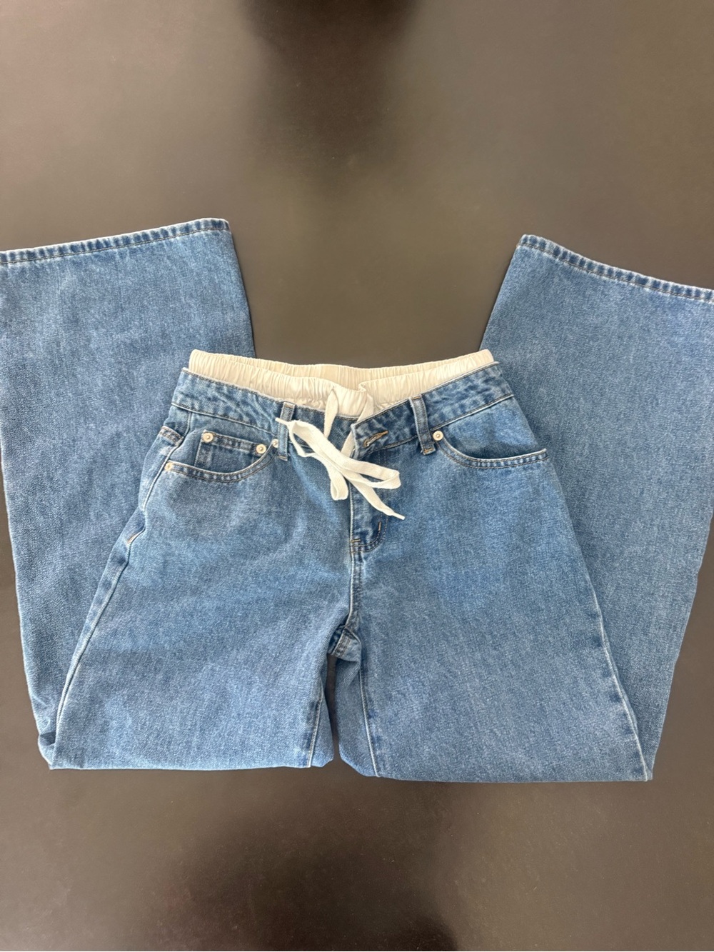 EDIKTED Jeans